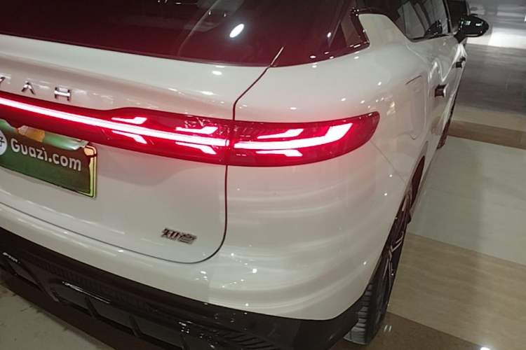 Used VOYAH COURAGE 2024 Long-Range Supercharge Edition Right Rear Taillight
