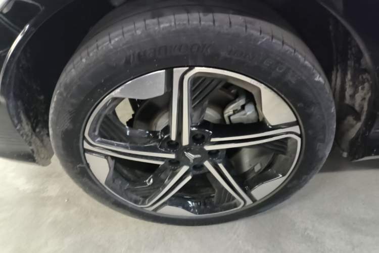 Used VOYAH COURAGE 2024 Long-Range Supercharge Edition Right Rear Wheel Hub