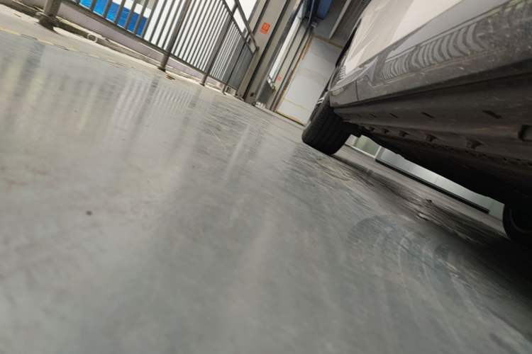 Used VOYAH COURAGE 2024 Long-Range Smart Edition Right Side Sill