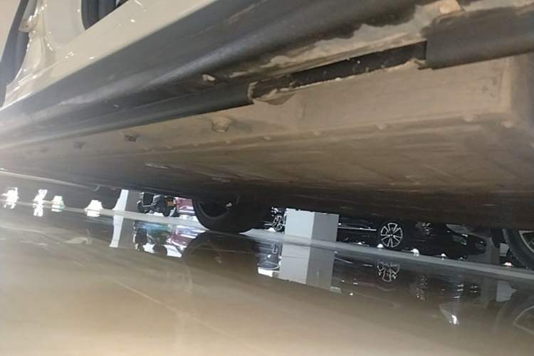 Used VOYAH COURAGE 2024 Long-Range Supercharge Edition Right Side Sill