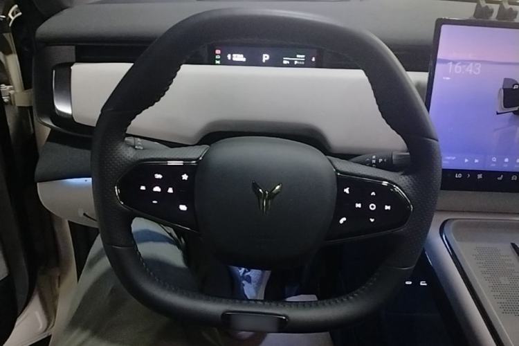 Used VOYAH COURAGE 2024 Long-Range Supercharge Edition Steering Wheel