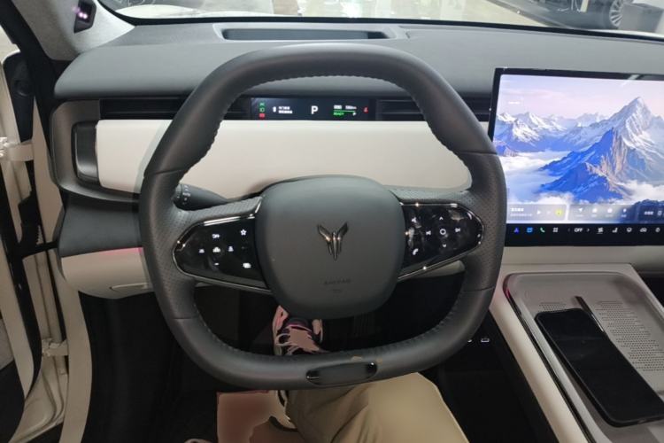 Used VOYAH COURAGE 2024 Long-Range Smart Edition Steering Wheel