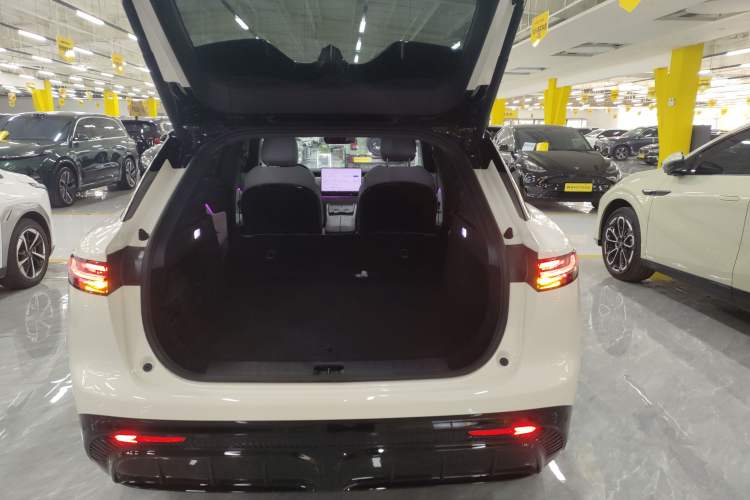 Used VOYAH COURAGE 2024 Long-Range Supercharge Edition Trunk