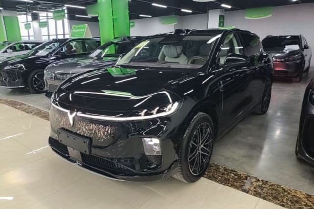 Used VOYAH COURAGE 2025 Model Four-Wheel-Drive Qiankun Edition