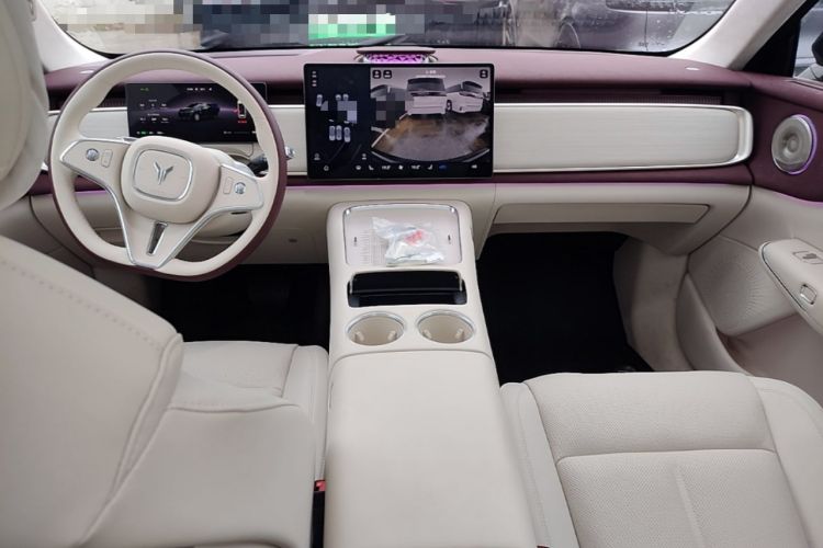 Used VOYAH COURAGE 2025 Model Four-Wheel-Drive Qiankun Edition Center Console