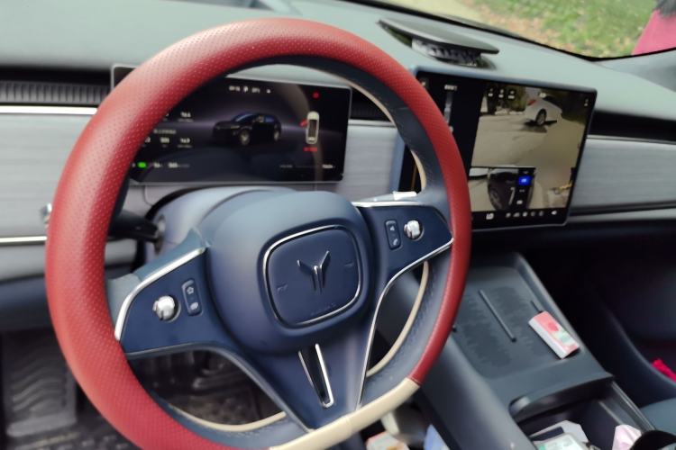 Used VOYAH COURAGE 2025 Model Rear-Drive Qiankun Edition Center Console