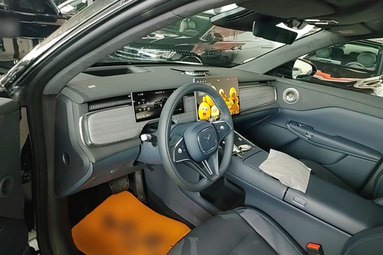 Used VOYAH COURAGE 2025 Model Four-Wheel-Drive Qiankun Edition Center Console