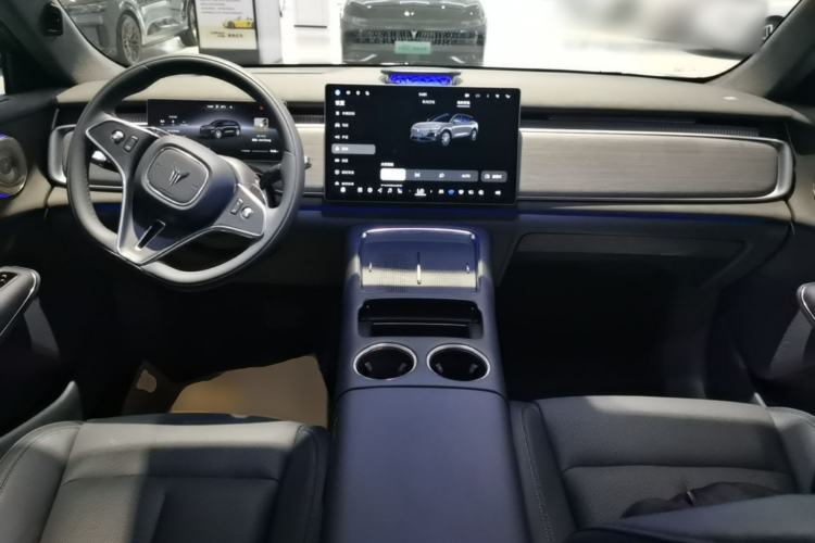 Used VOYAH COURAGE 2025 Model Four-Wheel-Drive Qiankun Edition Center Console