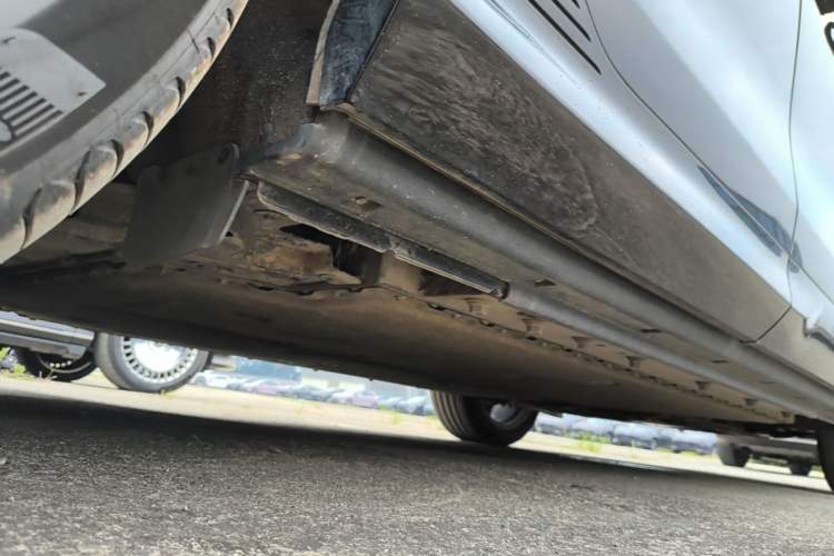 Used VOYAH COURAGE 2025 Model Four-Wheel-Drive Qiankun Edition Chassis Rear Right