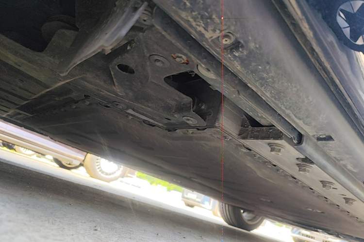 Used VOYAH COURAGE 2025 Model Four-Wheel-Drive Qiankun Edition Chassis Rear Right
