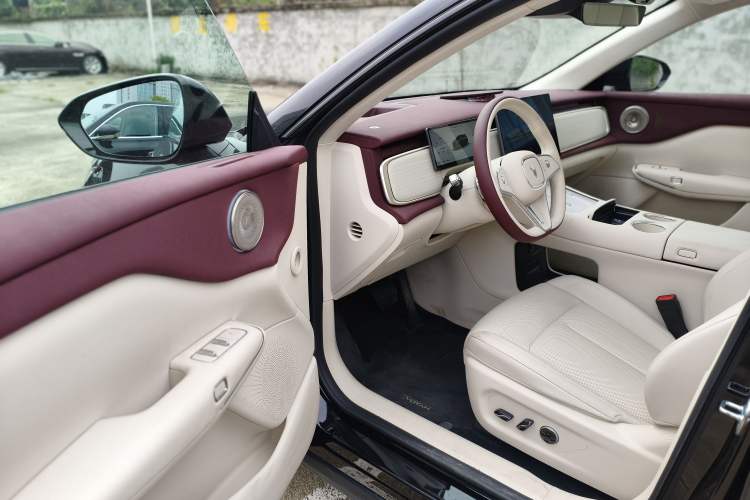 Used VOYAH COURAGE 2025 Model Four-Wheel-Drive Qiankun Edition Driver Seat