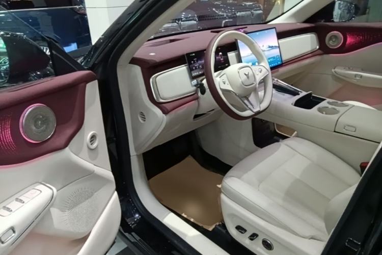 Used VOYAH COURAGE 2025 Model Four-Wheel-Drive Qiankun Edition Driver Seat