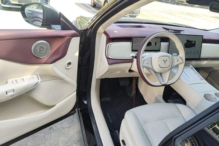 Used VOYAH COURAGE 2025 Model Four-Wheel-Drive Qiankun Edition Driver Seat