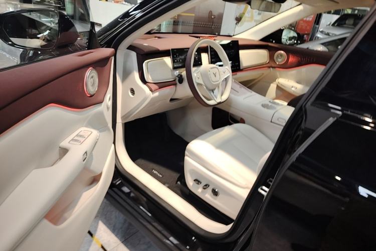 Used VOYAH COURAGE 2025 Model Four-Wheel-Drive Qiankun Edition Driver Seat