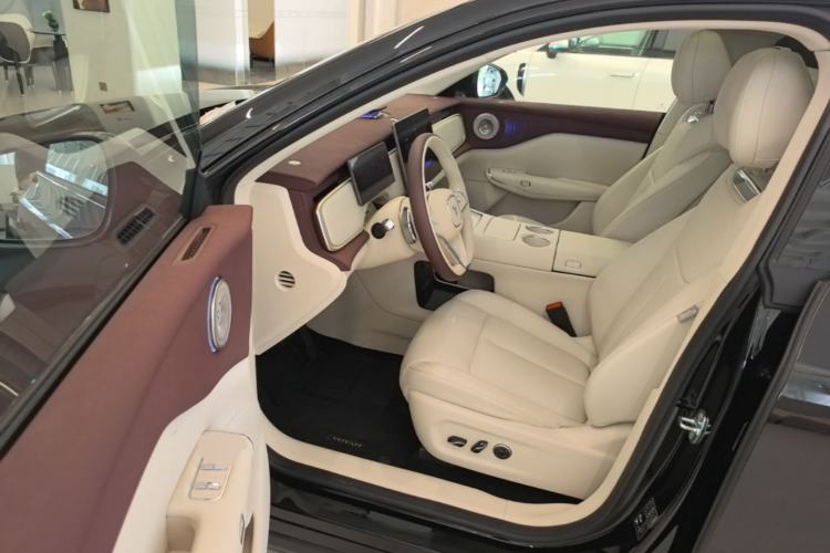 Used VOYAH COURAGE 2025 Model Four-Wheel-Drive Qiankun Edition Driver Seat