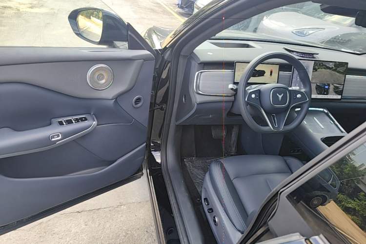 Used VOYAH COURAGE 2025 Model Four-Wheel-Drive Qiankun Edition Driver Seat