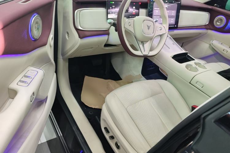 Used VOYAH COURAGE 2025 Model Four-Wheel-Drive Qiankun Edition Driver Seat
