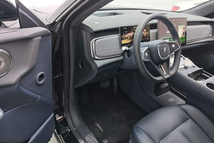 Used VOYAH COURAGE 2025 Model Four-Wheel-Drive Qiankun Edition Driver Seat