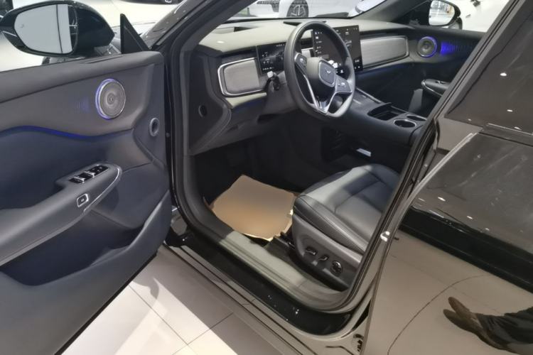 Used VOYAH COURAGE 2025 Model Four-Wheel-Drive Qiankun Edition Driver Seat