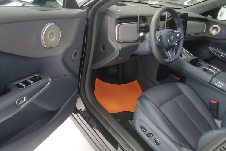 Used VOYAH COURAGE 2025 Model Four-Wheel-Drive Qiankun Edition Driver Seat
