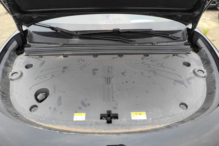 Used VOYAH COURAGE 2025 Model Four-Wheel-Drive Qiankun Edition Engine Bay