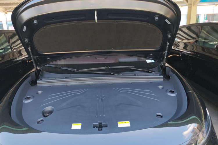 Used VOYAH COURAGE 2025 Model Four-Wheel-Drive Qiankun Edition Engine Bay