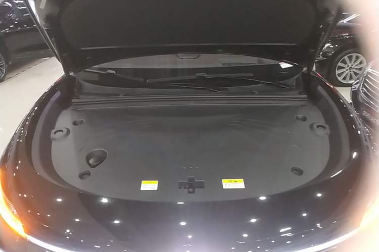 Used VOYAH COURAGE 2025 Model Four-Wheel-Drive Qiankun Edition Engine Bay