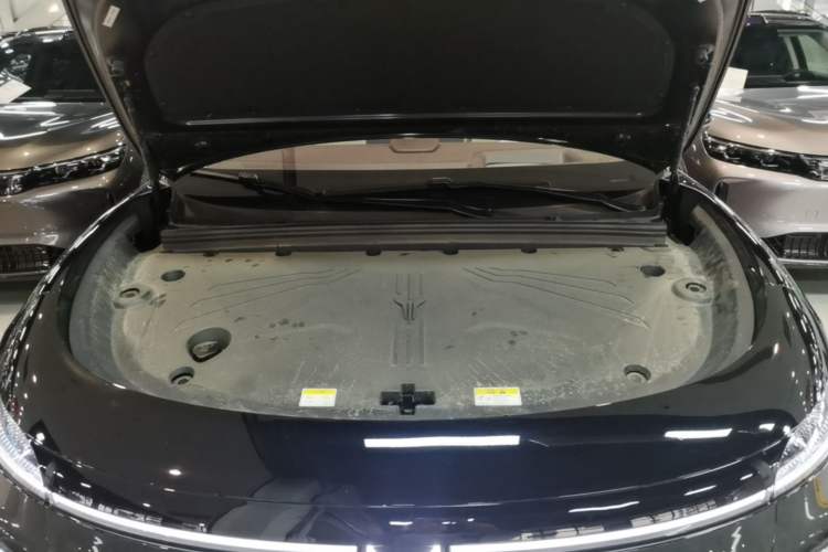Used VOYAH COURAGE 2025 Model Four-Wheel-Drive Qiankun Edition Engine Bay