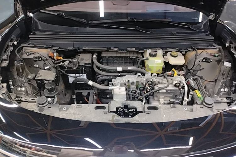 Used VOYAH COURAGE 2025 Model Four-Wheel-Drive Qiankun Edition Engine Bay