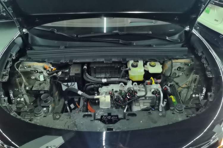 Used VOYAH COURAGE 2025 Model Four-Wheel-Drive Qiankun Edition Engine Bay
