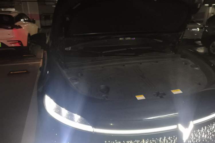 Used VOYAH COURAGE 2025 Model Four-Wheel-Drive Qiankun Edition Engine Bay Right