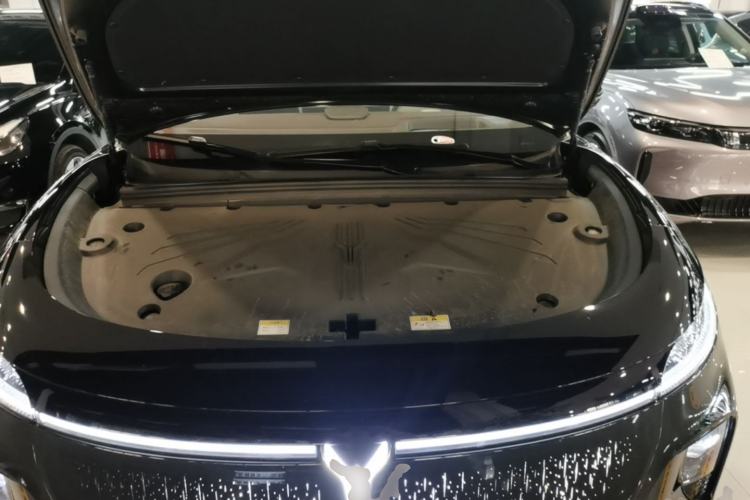 Used VOYAH COURAGE 2025 Model Four-Wheel-Drive Qiankun Edition Engine Bay