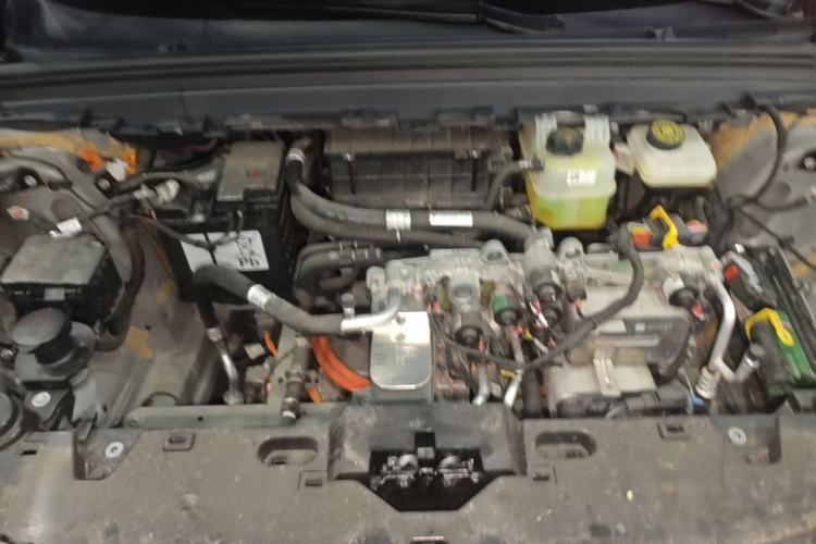 Used VOYAH COURAGE 2025 Model Four-Wheel-Drive Qiankun Edition Engine Bay