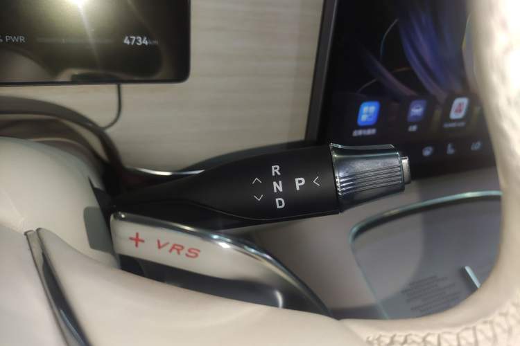 Used VOYAH COURAGE 2025 Model Four-Wheel-Drive Qiankun Edition Gear Lever