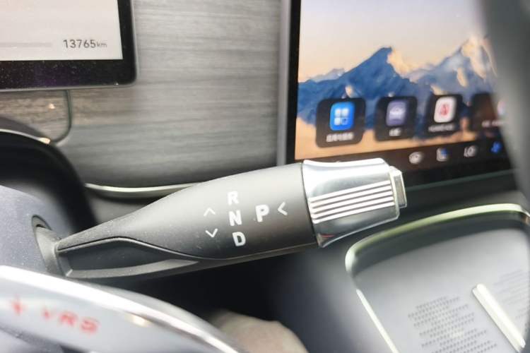 Used VOYAH COURAGE 2025 Model Four-Wheel-Drive Qiankun Edition Gear Lever
