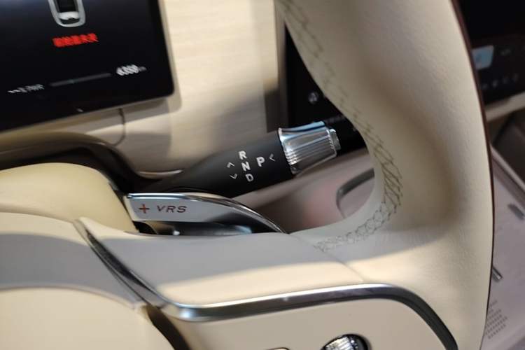 Used VOYAH COURAGE 2025 Model Four-Wheel-Drive Qiankun Edition Gear Lever
