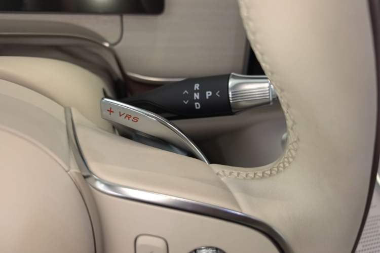 Used VOYAH COURAGE 2025 Model Four-Wheel-Drive Qiankun Edition Gear Lever