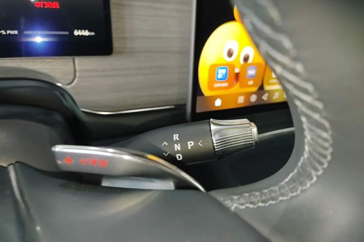 Used VOYAH COURAGE 2025 Model Four-Wheel-Drive Qiankun Edition Gear Lever