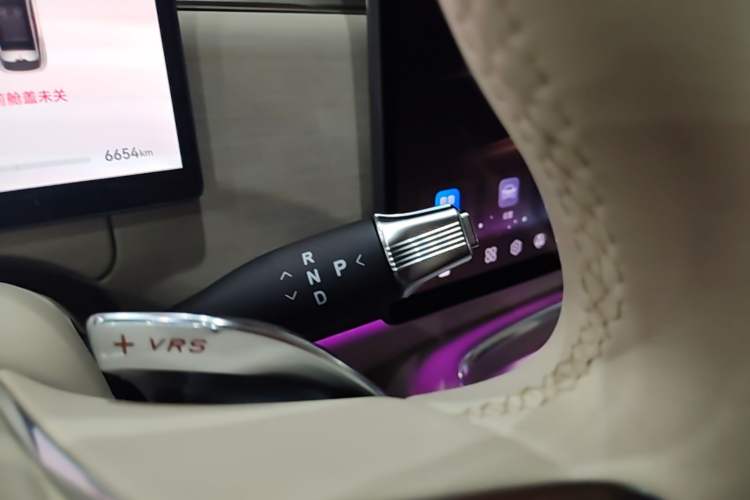 Used VOYAH COURAGE 2025 Model Four-Wheel-Drive Qiankun Edition Gear Lever