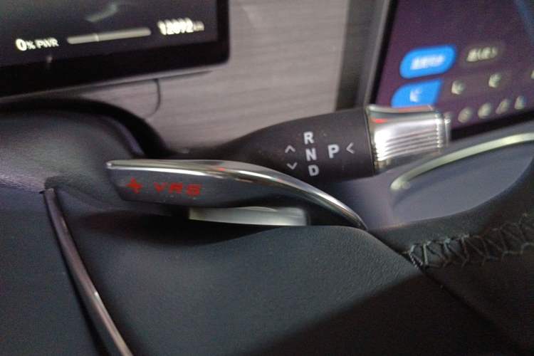 Used VOYAH COURAGE 2025 Model Four-Wheel-Drive Qiankun Edition Gear Lever