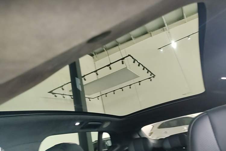 Used VOYAH COURAGE 2025 Model Four-Wheel-Drive Qiankun Edition Headliner