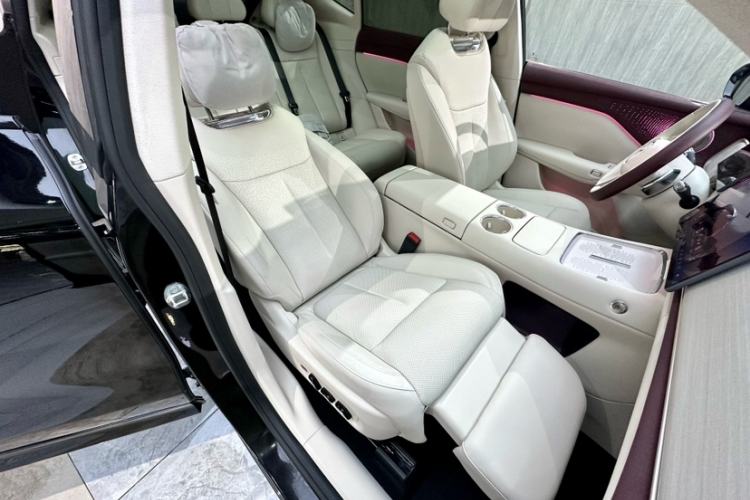 Used VOYAH COURAGE 2025 Model Four-Wheel-Drive Qiankun Edition Interior 10