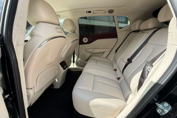 Used VOYAH COURAGE 2025 Model Four-Wheel-Drive Qiankun Edition Interior 12