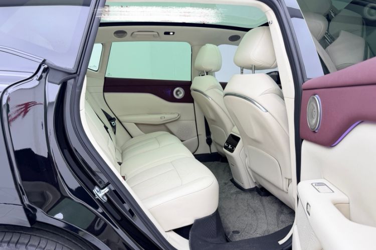 Used VOYAH COURAGE 2025 Model Rear-Drive Qiankun Edition Interior 3