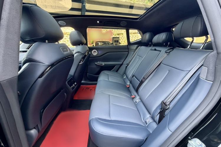 Used VOYAH COURAGE 2025 Model Four-Wheel-Drive Qiankun Edition Interior 4