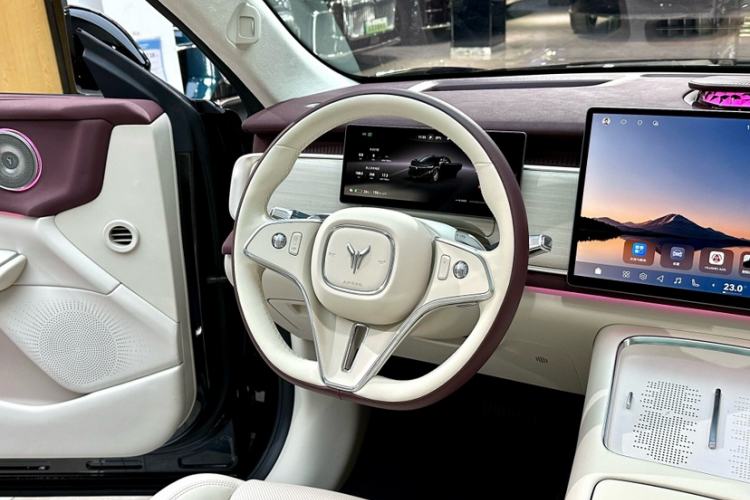 Used VOYAH COURAGE 2025 Model Four-Wheel-Drive Qiankun Edition Interior 5
