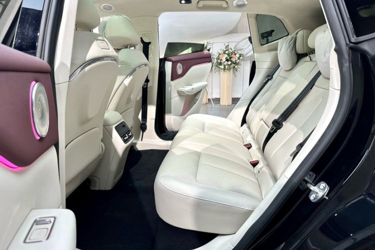 Used VOYAH COURAGE 2025 Model Four-Wheel-Drive Qiankun Edition Interior 7