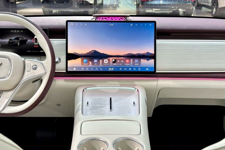 Used VOYAH COURAGE 2025 Model Four-Wheel-Drive Qiankun Edition Interior 8