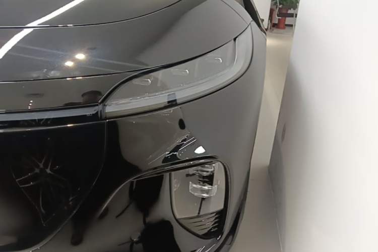 Used VOYAH COURAGE 2025 Model Four-Wheel-Drive Qiankun Edition Left Front Headlight