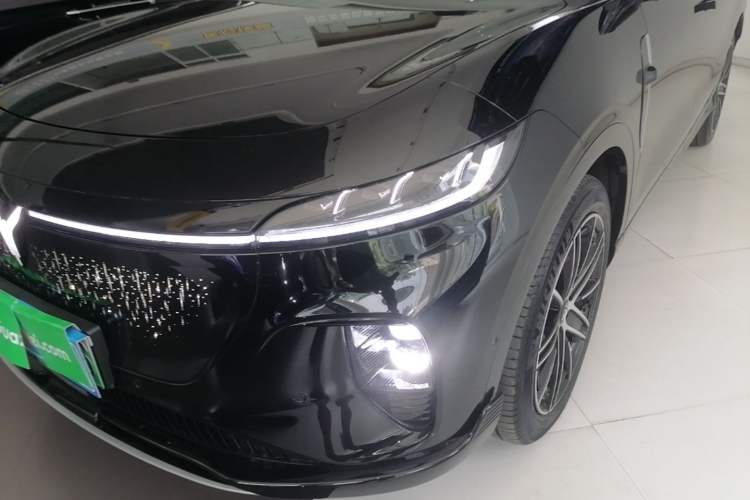 Used VOYAH COURAGE 2025 Model Four-Wheel-Drive Qiankun Edition Left Front Headlight